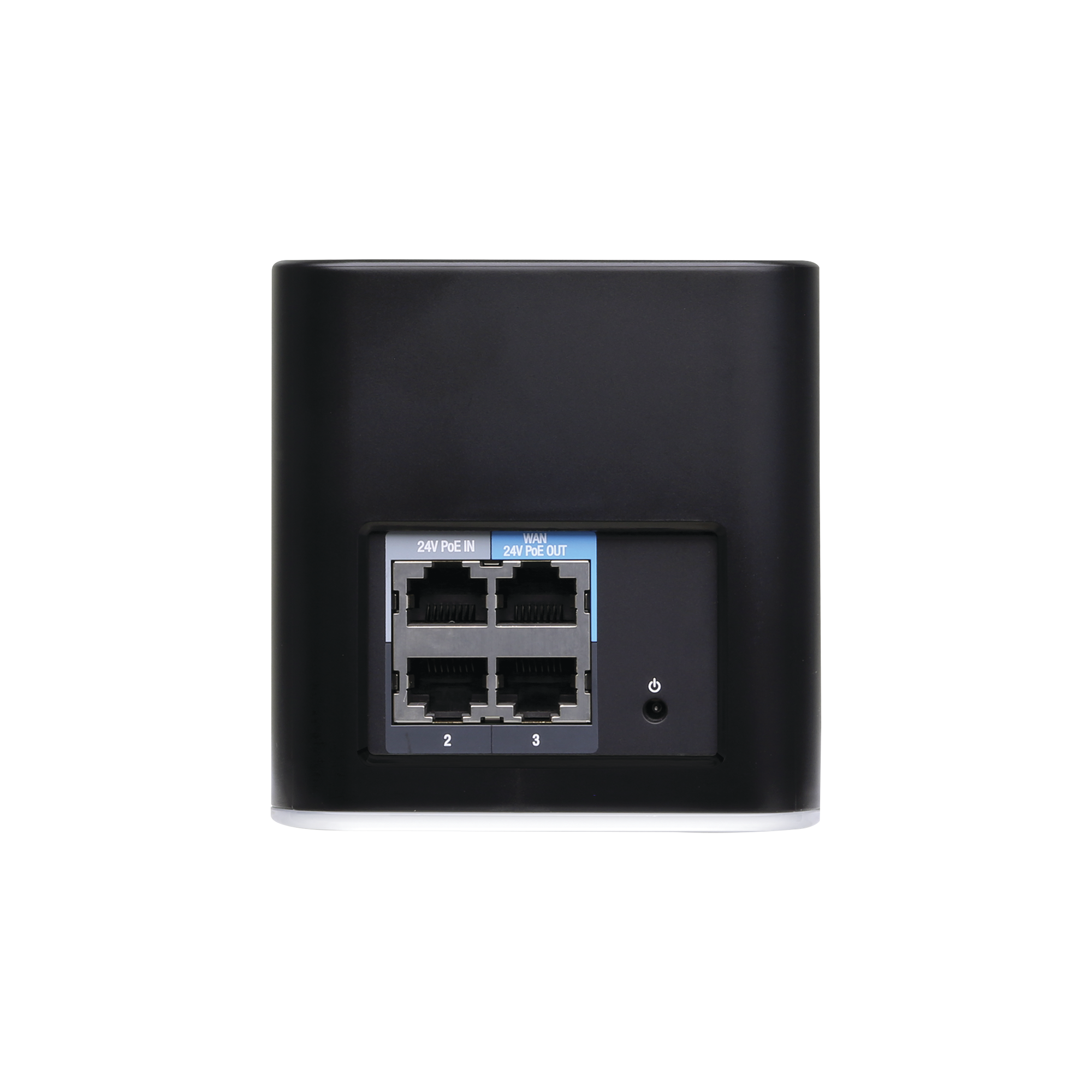 Puertos Ethernet PoE Ubiquiti AirCube AC con WAN y LAN para conexión estable en redes empresariales