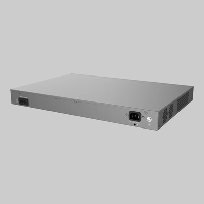 Parte trasera del Grandstream GWN7806PH Pro con puerto RPS, entrada AC, tierra física y ventilación lateral