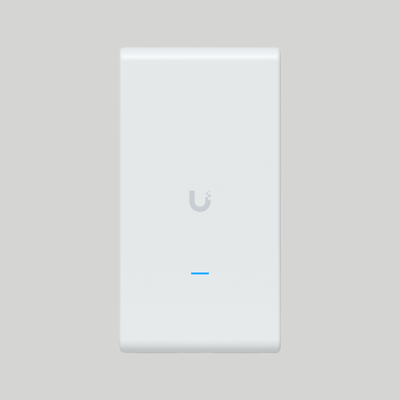 Ubiquiti U6 Mesh Pro blanco con LED azul frontal para red WiFi empresarial en oficinas