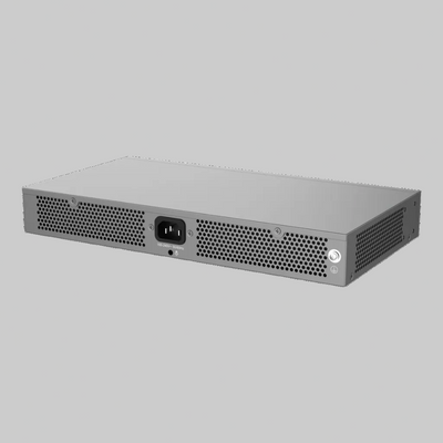 Chasis metálico del Grandstream GWN7801P Pro con ventilación lateral, entrada AC y diseño para rack