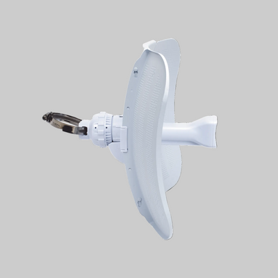 Antena Ubiquiti para internet inalámbrico exterior con diseño aerodinámico y alta ganancia 23 dBi
