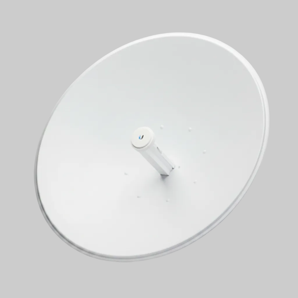 powerbeam 5ac 620 ubiquiti vista frontal inclinada con plato 5ghz de largo alcance y alimentador central