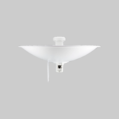 ubiquiti pbe-m5-300 vista inferior con puerto ethernet y soporte de montaje para instalación exterior 5ghz