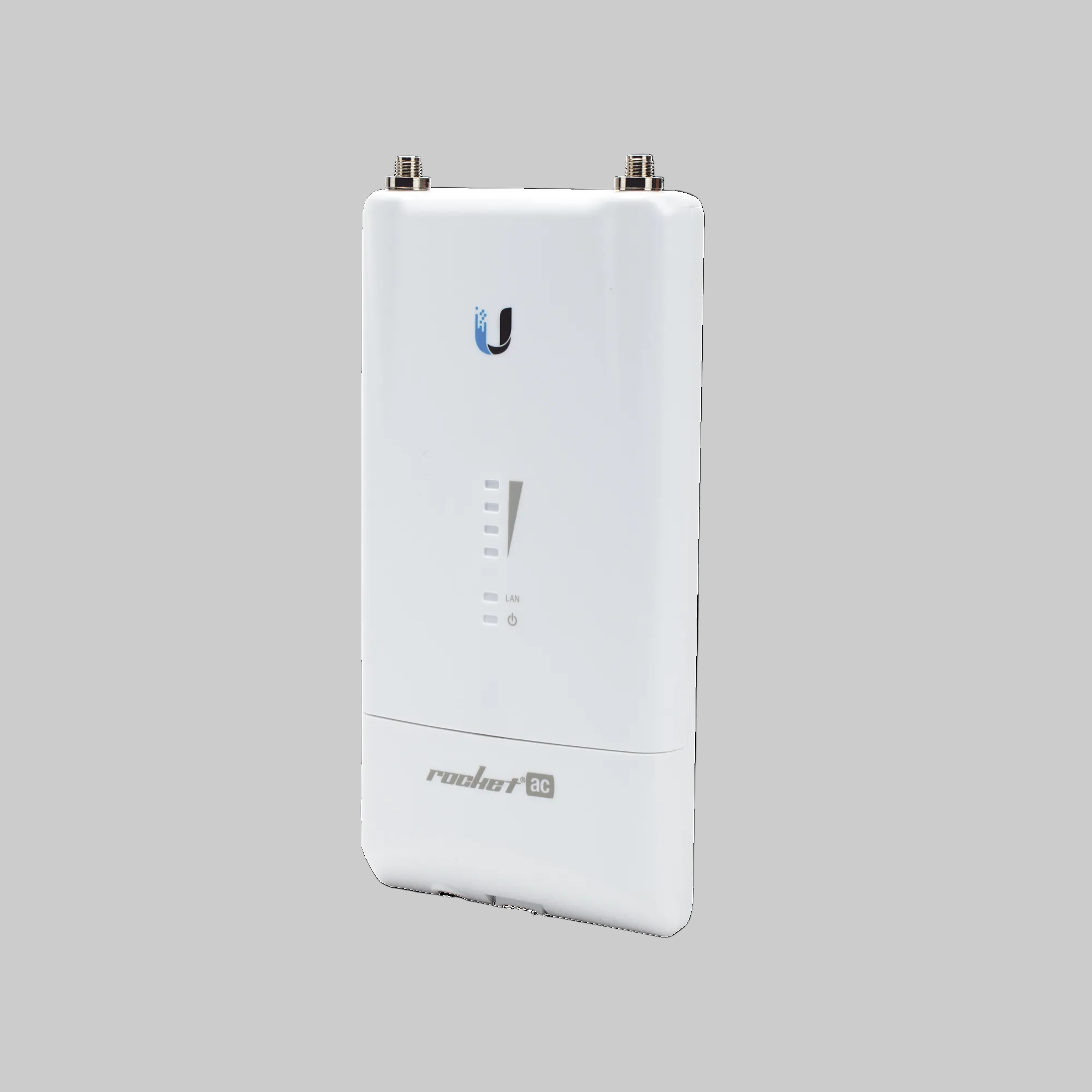 radio base Ubiquiti 5GHz R5AC-LITE diseño compacto vista lateral con antenas externas desmontables
